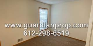 Townhouse Available October 1, High Ceilings, Open Floor Plan, Lower Family Room w/Fireplace, Balcony Townhouse Available October 1, High Ceilings, Open Floor Plan, Lower Family Room w/Fireplace, Balcony Gallery 14