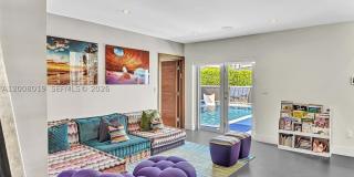 307 Holiday Dr Gallery 26