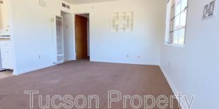 2831 E Adams Street Gallery 19