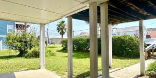 1/2 Block to the Beach & Main Beach Park! 1/2 Block to the Beach & Main Beach Park! Gallery 16