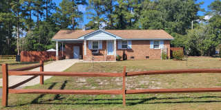 3 Bedroom, 1 Bath Furnished Ranch Style Home Gallery 1