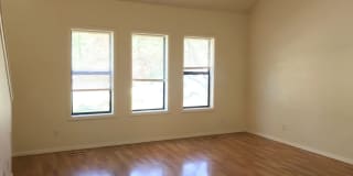 4271 Pennfield | Unique 2k Sq. Ft. Home on Corner Lot, Skylights, Vaulted Ceilings, Giant Backyard! Gallery 7