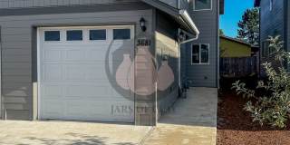 Charming Newer Construction Townhome-Move In Special!!! Gallery 1