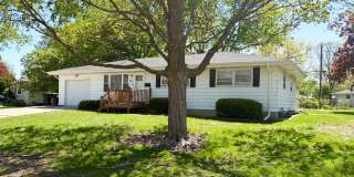 Your Dream Home Awaits at 801 Sheridan Rd! Gallery 1