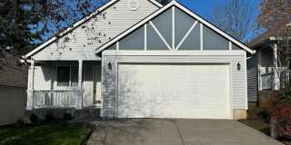 Single Level Family Friendly Home in Sandy. Fenced Backyard Pets Welcome Gallery 1