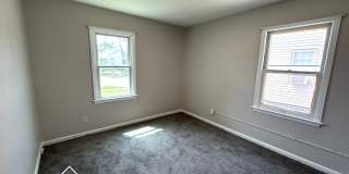 Cozy 2 Bedroom 1 Bathroom Bungalow now available for rent! Gallery 12