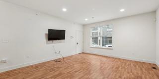 1501 W Master St Gallery 6