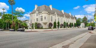 8262 Fountain Avenue Gallery 1