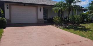 Port Charlotte Waterfront salt water pool annual rental Gallery 1