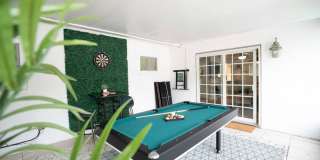 Stylish Heated Pool House  Near the Beach Gallery 31