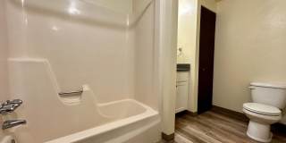 Beautiful One Bedroom Apartment with A/C, Parking & On-Site Laundry! Call Today! Gallery 6