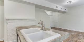 301 W Henry Street Gallery 6