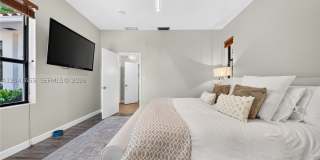 460 W Dilido Dr Gallery 21