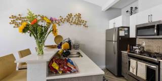 Saratoga Apartments Gallery 20