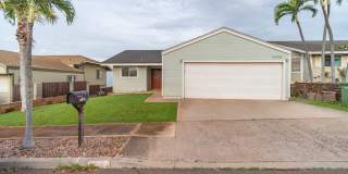 Ocean & Mountain view in beautiful Makakilo home! Gallery 1
