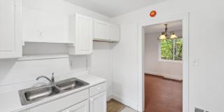 $1250 3 bedroom bungalow Gallery 11