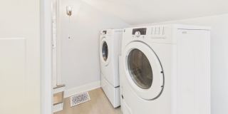 2 Bedroom Single Family on Penn with Bonus Room Gallery 21