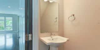 Stunning South End end unit townhome in the modern and amazing Southpoint community. Gallery 26