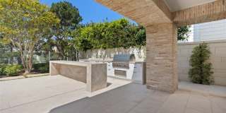 17 Colonial Gallery 12