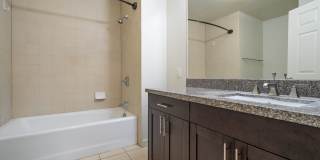 $3,200 | 3br/2ba Condominium in Sixty Parkside Gallery 25