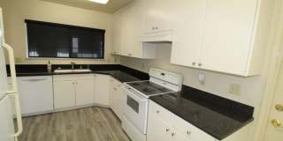 Quaint Home in Desirable Midtown Neighborhood! Gallery 10