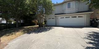 Beautiful 2 Story 4 Bedroom Home Rent Ready! Gallery 1