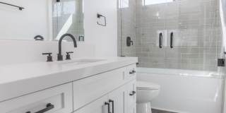 1115 SM Apartments Gallery 17