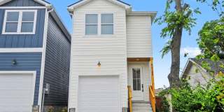 West Nashville Charmer: Walk to What you Need! Gallery 1
