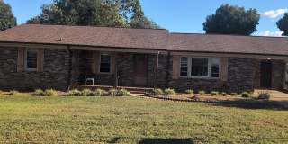 201 Acorn Dr Gallery 1