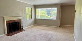 Charming single level 3 bedroom 2 bath Lafayette home now available for move in! Gallery 4