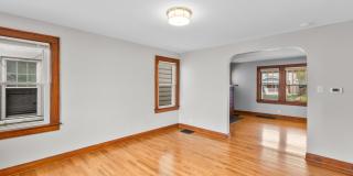 Charming 3-Bed Dutch Colonial with Modern Updates & Massive Yard – Minutes from German Village! Gallery 8