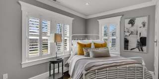 310 Worthington Avenue Gallery 31