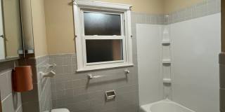 Beautiful 3 Bedroom Home in Normal! Gallery 8