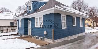 Updated Craftsman Living: 2BR/2BA + Den in NW Rochester Gallery 24