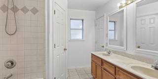 Move-In Ready 4/2 with No Carpet, Washer & Dryer Included – Prime Killeen Location Near Fort Hood! Gallery 10