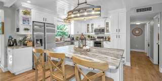 110 CARLYLE CIRCLE Gallery 18