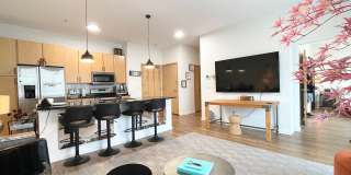 Luxury Condo Living in the Heart of Excelsior & Grand - Underground parking -Available NOW! Gallery 5