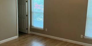 Beautiful 2/2.5 townhome in Cornelius Gallery 18
