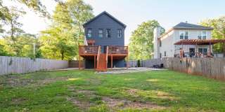 Ask About Our Move-In Special! Beautiful Two-Story 3/2.5 w/ Huge Fully Fenced Backyard! Gallery 21