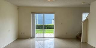 3 Bedroom Townhome in Gated Community Gallery 11
