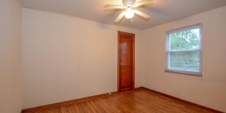 207 E 14th St - 5Bed/2Bath - Remodeled Basement! Gallery 5
