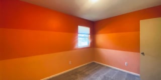 4 Bedroom Home with Large Family Room, Huge Fenced Yard, Workshop & Pool Gallery 29