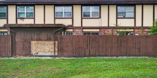 Spacious & Exciting Townhome style Condo Gallery 30