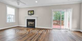 364 Prospect St Gallery 21