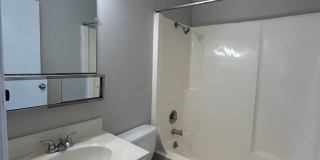 Candlelite Apartments Gallery 106