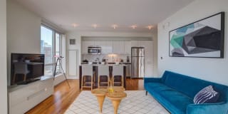 Watermark Seaport Gallery 29