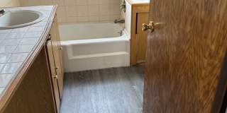 3 bedroom 1 1/2 bath home at 905 Baltimore St Waterloo Gallery 11
