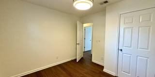 214 Lancaster Road Gallery 17