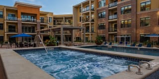 44 Washington Gallery 27