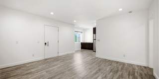 2561 W Avenue 30 Apartments Gallery 44